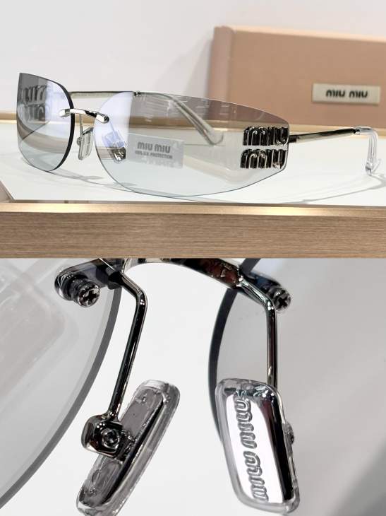 Picture of Miu Miu Sunglasses _SKUfw80050616fw